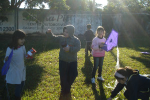 Secretária Municipal de Educação realiza Projeto Pipas para alunos e comunidade