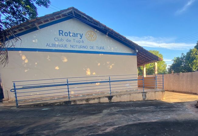 Pessoas em situação de rua e migrantes podem procurar o Albergue Noturno