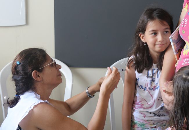 Vacina de “gotinha” contra a Polio é substituída por vacina injetável